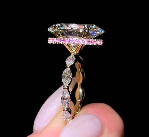 แหวนหมั้นเพชรโมอิสซาไนต์ทรงรีประดับเพชรเม็ดเล็กทรงมาร์คีส์ ทอง 14k แหวนแบบวงแหวนซ่อน ของขวัญสำหรับเธอ แหวนวันครบรอบ ของขวัญสำหรับเธอ - Product Image 3