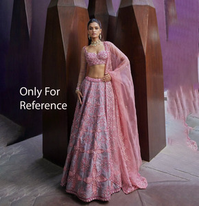 Magnifique Lehenga Choli Dupatta en soie de haute qualité, de créateur indien pakistanais, avec travail de sequins, prêt-à-porter, pour mariage et soirée, style Bollywood - Product Image 1