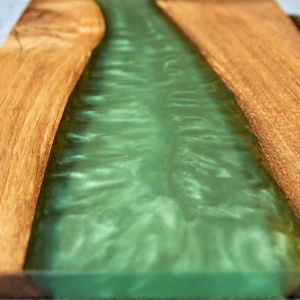 Tabla de Cortar de Madera y Resina Epoxi Hecha a Mano, Acabado Natural, Premium, para el Hogar - Product Image 2