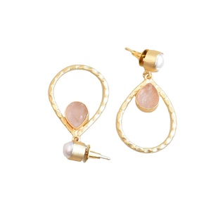 Pendientes de Latón Natural, Hechos a Mano, con Acabado de Latón Antiguo Semiprecioso, Pieza de Diseño Moderno, Listos para Enviar al por Mayor - Product Image 3