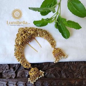 Temple Style Big Jadai Billai Hair Accessory - Product Image 1