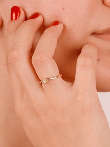 Anillo minimalista solitario con diamante redondo cultivado en laboratorio para mujer, oro sólido de 14k, elegante anillo de una sola piedra, regalo de promesa para ella. - Product Image 3