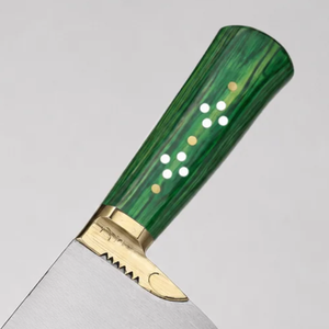 Couteau à viande robuste, lame large courbée argentée, manche riveté vert, embout doré, couteau de boucher pour la découpe de viande - Product Image 2