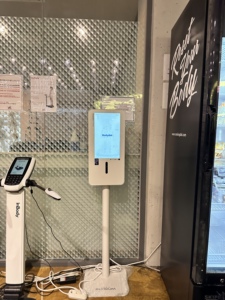 เครื่องวิเคราะห์ร่างกายอัจฉริยะ Bodydot BDF1000 พร้อมระบบ AI ตรวจสอบสุขภาพ โครงอะลูมิเนียมอัลลอยด์ที่ยืดหยุ่น ไม่สามารถพับได้ ติดตามร่างกายแบบเต็มรูปแบบ - Product Image 1