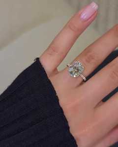 Bague Solitaire en Or Massif 14K avec Diamant de Laboratoire Taille Coussin 5 Carats, Bijou Fin Moderne pour Demande en Mariage, Sertie à Griffes, Prix Usine - Product Image 6