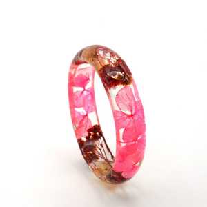 Brazalete de Resina con Flores Prensadas Hecho a Mano |   Pulsera Botánica Real |   Joyería Floral Boho, Regalo para Ella - Product Image 5