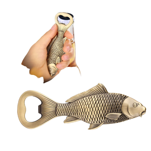 Ouvre-bouteille en bronze en forme de carpe, cadeau pour pêcheurs (hommes et femmes), cadeau de Noël avec sac cadeau - Product Image 1