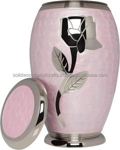 Urnas Funerarias Decorativas de Latón Hechas a Mano para Hombres y Mujeres - Product Image 4