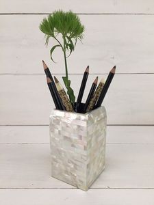 Porte-stylo et support en nacre de la plus haute qualité, dernier design, fait main, forme carrée, en vente - Product Image 2