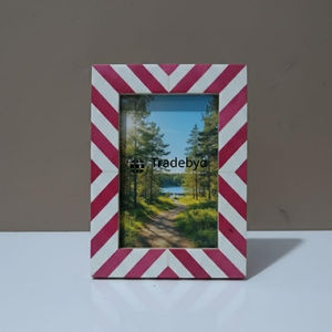 Elegante y Creativo Marco de Fotos Decorativo con Incrustaciones de Hueso, Ligero, Premium, Hecho a Mano por Tradebyd - Product Image 5