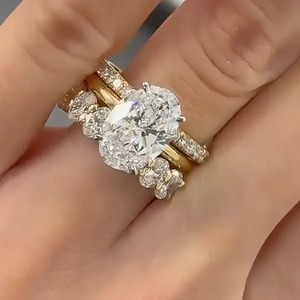 Anillos de Compromiso y Matrimonio Solitarios de Plata de Ley 925 con Diamante Moissanite de 4.5Ct, Corte Ovalado, Chapados en Oro Amarillo - Product Image 2