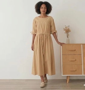 Robe en lin biologique pour femme, coupe ajustée, manches longues, taille personnalisée, tenue grande taille, cadeau pour elle - Product Image 1