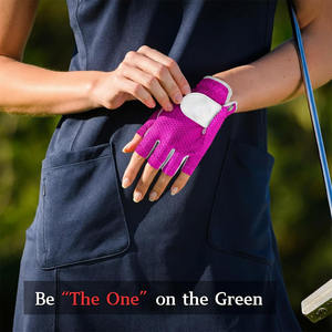 Gant de golf pour femme |   Conception en maille demi-doigts pour une grande respirabilité |   Comprend un marqueur de balle élégant - Product Image 5