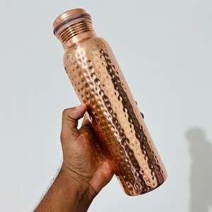 Bouteille d'eau en cuivre martelé pur à double paroi, écologique, anti-fuite, avec bouchon à vis pour usage quotidien - Product Image 5