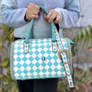 Bolso Tote de Cuero Tallado a Mano, Estilo Bohemio Gitano, Nuevo, con Patrón a Cuadros, Estilo Occidental, Color Turquesa, Multiusos - Product Image 1