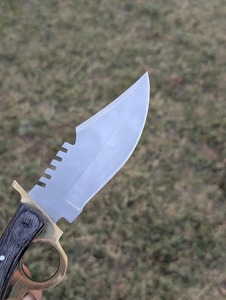 Couteau de chasse à lame fixe avec manche en bois, lame à pointe tombante, bord dentelé, acier inoxydable, étui en cuir, OEM, lot de 2 - Product Image 3