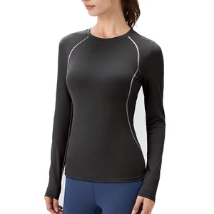 T-shirt de surf à manches longues pour femme avec logo personnalisé, protection solaire UPF 50+, séchage rapide, compression, pour sports nautiques, vente en gros - Product Image 1