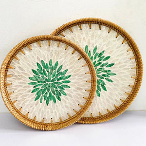 Plateau de service rond moderne en rotin incrusté de nacre pour le Ramadan et les mariages, artisanat, collations, thé - Product Image 1