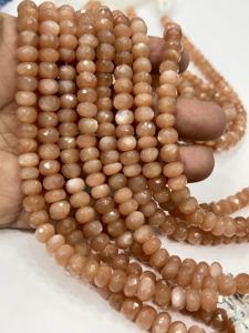 Cuentas Grandes de Piedras Preciosas, Cuentas Facetadas de Piedra Lunar Melocotón Natural AAA, 8 mm, Hilo de 8 Pulgadas - Product Image 5