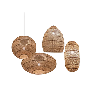 Lampe en rotin artisanale du Vietnam, fabriquée à partir de rotin naturel pour l'éclairage suspendu, la décoration intérieure, les salles à manger, les hôtels et les événements. - Product Image 6