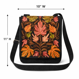 Sac messager brodé au point Crewel du Cachemire — Daim noir avec motif feuille de Chinar d'automne - Product Image 2
