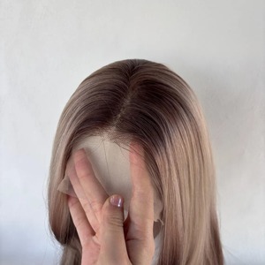 Peluca de cabello humano ombre de alta demanda para mujeres, color natural de dos tonos, suave y sedosa, peluca de moda para uso diario, disponible para la venta. - Product Image 2