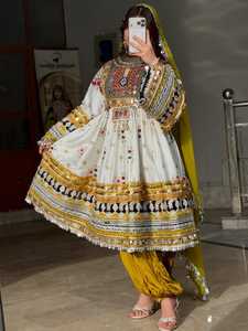 Robes afghanes vintage à bas prix, best-sellers, en georgette et mousseline, avec décorations en dentelle, couleurs personnalisées, pour mariage. - Product Image 2