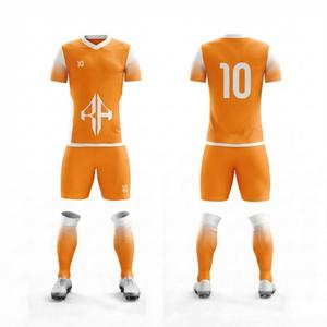 Conjunto de Uniforme de Fútbol con Cuello en V para Hombre, Manga Corta, 100% Poliéster, Logotipo Blanco, Corte Regular, Cierre de Pullover, Transpirable - Product Image 1