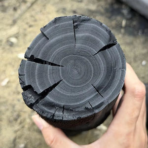 Carbón Vegetal Negro en Trozos de Madera Dura de Alta Densidad, Calidad de Exportación, 3.0-5.0% de Contenido de Ceniza, Baja Humedad, 7000-8000 Kcal/kg Calorífico - Product Image 1