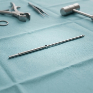 Clous de fixation orthopédiques de 25 cm pour la stabilisation des fractures, alignement osseux et procédures traumatiques en chirurgie orthopédique - Product Image 6