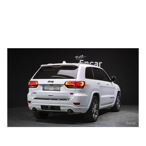 Jeep Cherokee 3.6 Overland April 2021 Model with 59,254 km Automatic Gearbox Leather Seats Rear Camera - Product Image 2
