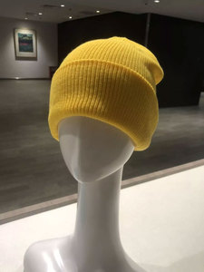 Bonnet classique en acrylique tricoté, confortable, chaud, ajustement élastique, unisexe, épais, doux et douillet pour l'hiver - Product Image 5