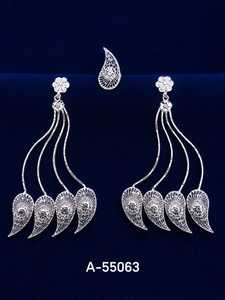 Pendientes de Borla con Baño de Oro de 24K y Aleación de Zinc, Diseño Floral con Aro y Circonita para Mujer, Estilo Bohemia A-55059 - Product Image 2