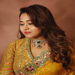 Sari VASTRA COTTAGE Premium de Georgette Puro con Bordado Pesado de Espejos Reales y Borde de Diseño Calado - Product Image 2