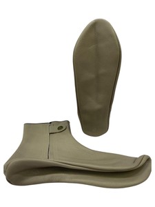 Chaussettes-pantoufles d'hiver décontractées en cuir véritable pour hommes et femmes, antidérapantes, chaudes pour l'intérieur, fabrication OEM en gros par Triotake Industry - Product Image 3