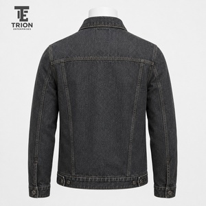 Veste en jean pour femme, tissu en jean de coton durable, col classique, fermeture à boutons, coupe confortable, parfaite pour les tenues décontractées - Product Image 5