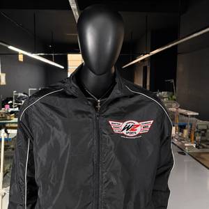 WZ SPORTS Survêtement noir pour homme, manches longues, fermeture éclair, couleur unie, design sportif, séchage rapide, vêtements de sport en polyester - Product Image 2