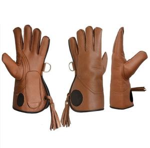 Gants de chasse en cuir de vachette double couche de qualité supérieure pour la manipulation des aigles, des faucons et la fauconnerie – Vente en gros - Product Image 1