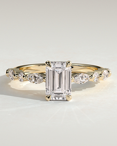 แหวนเพชรเม็ดเดี่ยวทรงเหลี่ยมมรกตทองคำแท้ 14K พร้อมวงแหวนเพชรทรงมาร์คีส์และทรงกลม แหวนแต่งงานสุดหรู OEM - Product Image 1