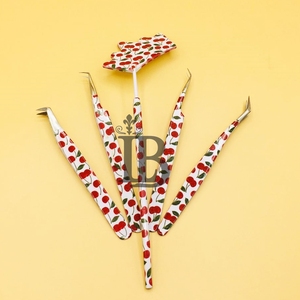 แหนบพรีเมียม QTweezers Mink คุณภาพสูง ขายดี แหนบต่อขนตาปลอม แหนบปลายแบน โลโก้ Bear Bottom - Product Image 1