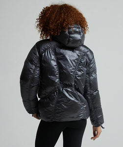 Vente en gros de manteaux d'hiver pour femmes, à capuche, légers, imperméables, respirants, doublure en nylon, design personnalisé, qualité supérieure - Product Image 3