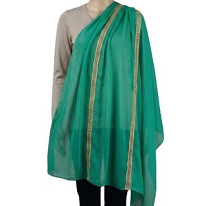 Nouveau Foulard d'Hiver Arabe AHE Zubda Viscose Hijab Kashka en Gros, Couleur Unie, Double Dentelle Centrale Cousue, Doux, Durable, Taille Moyenne - Product Image 1