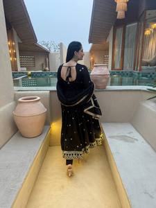 Ensemble Anarkali en soie brodée noire avec dupatta, tenue traditionnelle ethnique pour femmes, longueur au sol, coupe ample, Inde, Pakistan - Product Image 5