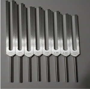 Ensemble de 8 diapasons Verdi 432 Hz avec longue poignée pour la musique et la guérison - Product Image 2