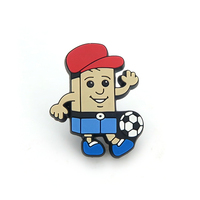 Épinglette personnalisée en PVC souple, motif garçon de dessin animé mignon, sport, football, badge en caoutchouc 3D, écologique, cadeau promotionnel pour enfants, broches