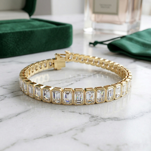 Pulsera de tenis con diamantes de talla radiante de 8.00 CTW engastados en bisel en oro de 10K – Diseño de eslabones moderno y elegante - Product Image 1
