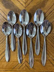 Best Seller Direct Supply at Good Price Luxury Silver Flatware Stainless Steel Cutlery Set for Cafeteria Dinner Party Use - Product Image 6