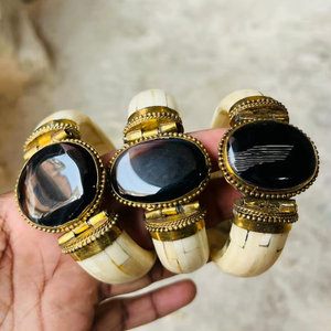 กำไลข้อมือทำมือขัดเงาจากกระดูกธรรมชาติ ดีไซน์ทันสมัย เป็นมิตรต่อสิ่งแวดล้อม เหมาะสำหรับผู้หญิง สำหรับเทศกาลคริสต์มาส ขายดีมาก - Product Image 1