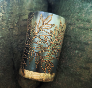 Verre à boire en corne de vache Viking, tasse nordique, verre en corne de vache véritable avec gravure, finition parfaite en provenance d'Inde - Product Image 6