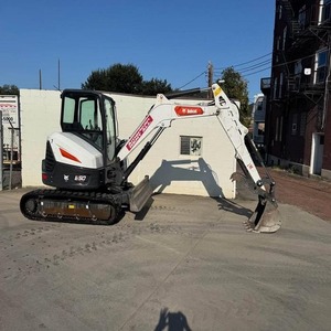 Mini-excavatrice sur chenilles Bobcat E50, excavatrice compacte sur chenilles avec accessoire de débroussaillage - Product Image 4